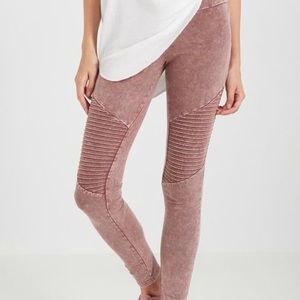 Moto Knee Detail Legging